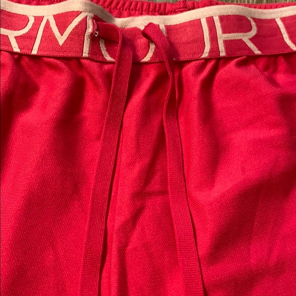 Fuchsia pink under armour shorts! - Picture 2 of 5